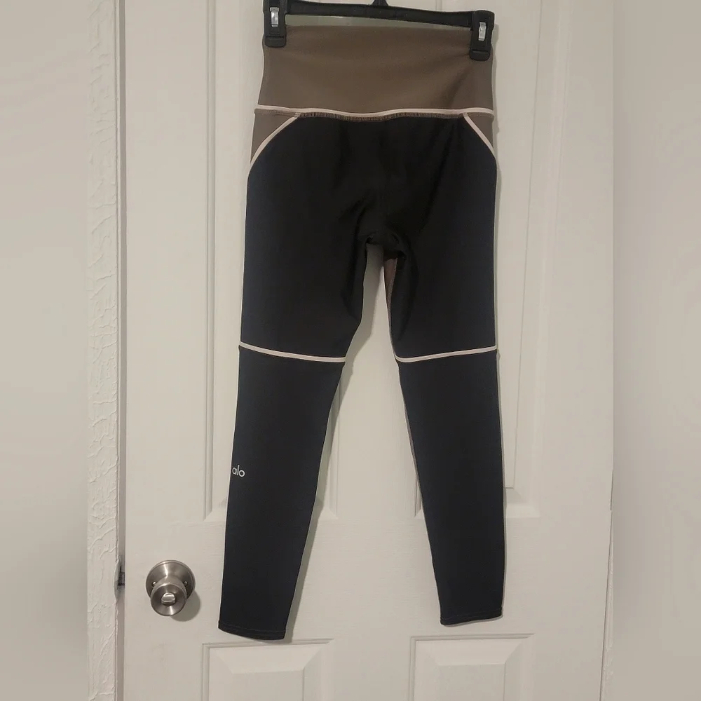 Alo Yoga 7/8 High-Waist Element legging,Olive Branch/Black, Size S